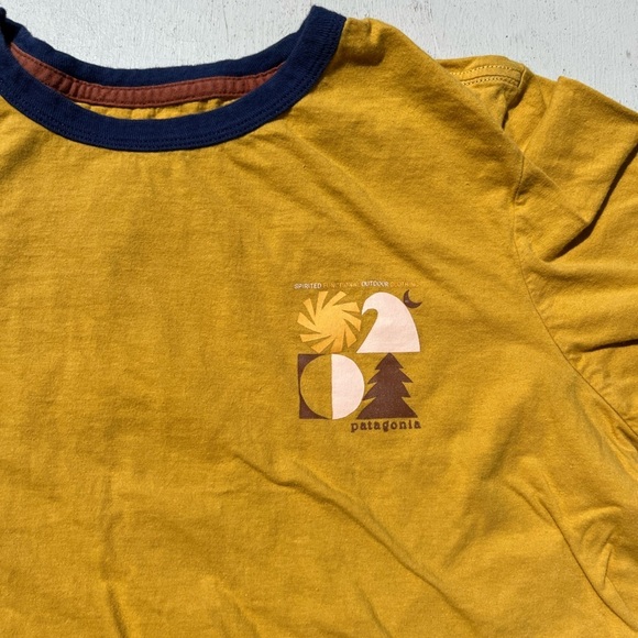 Women's Patagonia T-Shirt Yellow Spell-Out M Hike Ringer Outdoor Gorpcore Hippie - Picture 1 of 13